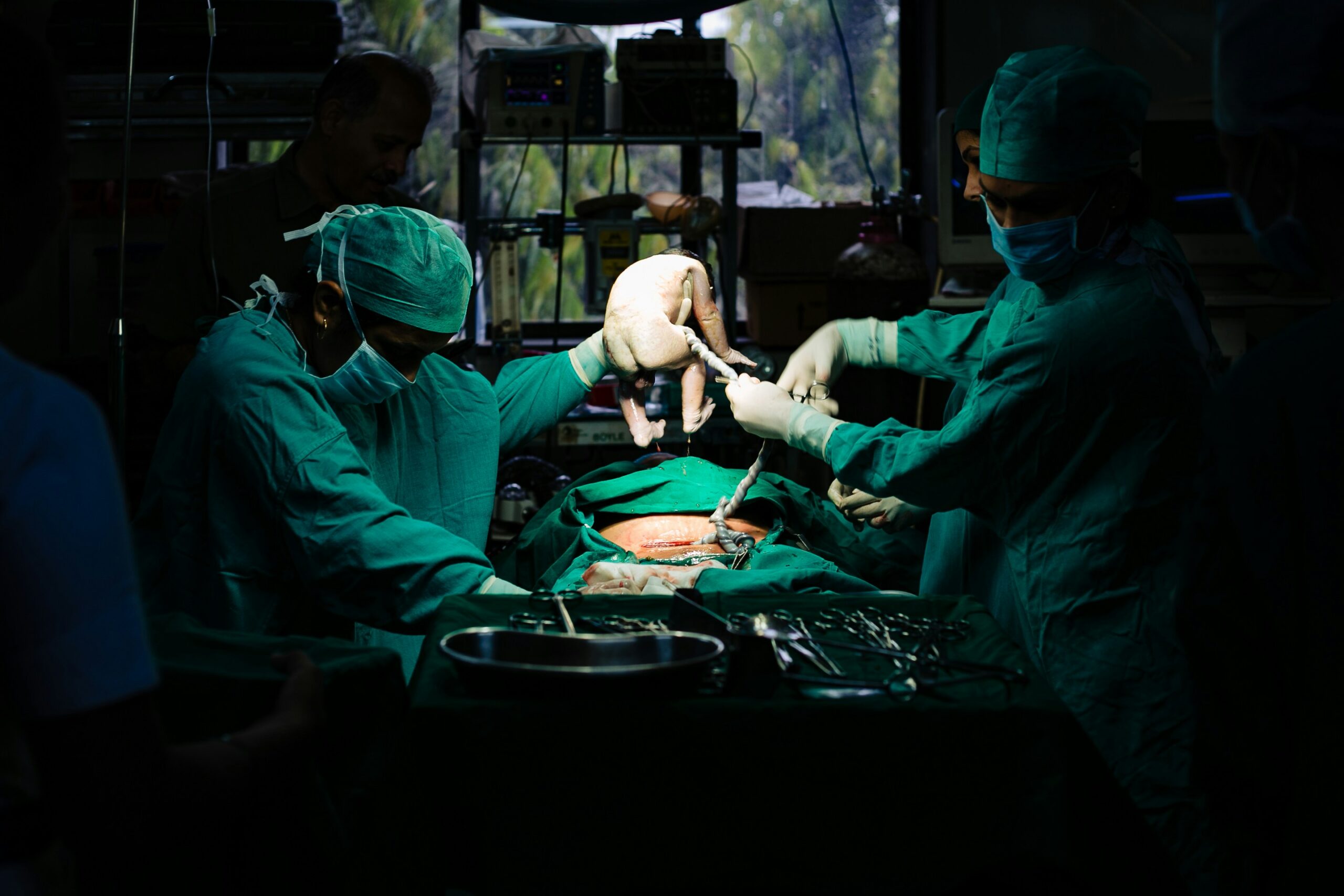 Breaking Boundaries Women Pioneering the Field of Cardiothoracic Surgery